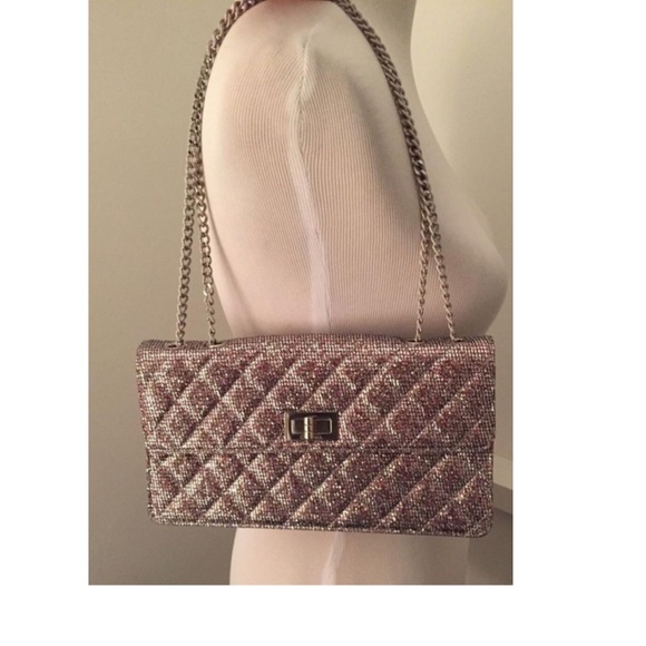 Authentic Chanel 2.55 Reissue Limited Edition Bag - Picture 4 of 8